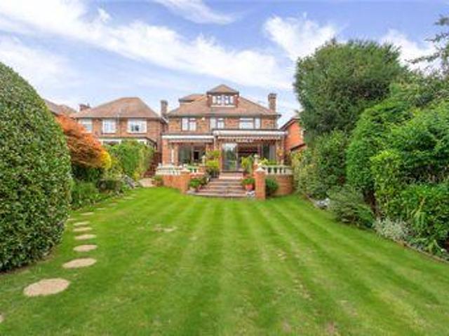 House for sale in Little Stanmore, Greater London