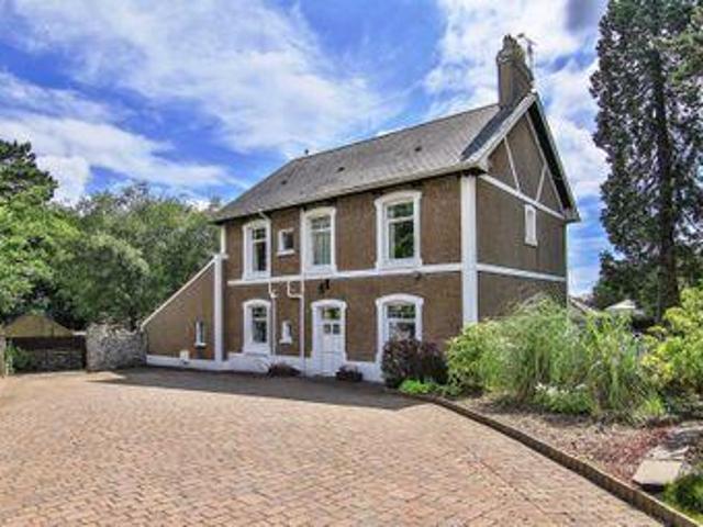 House for sale in Griffithstown, Wales