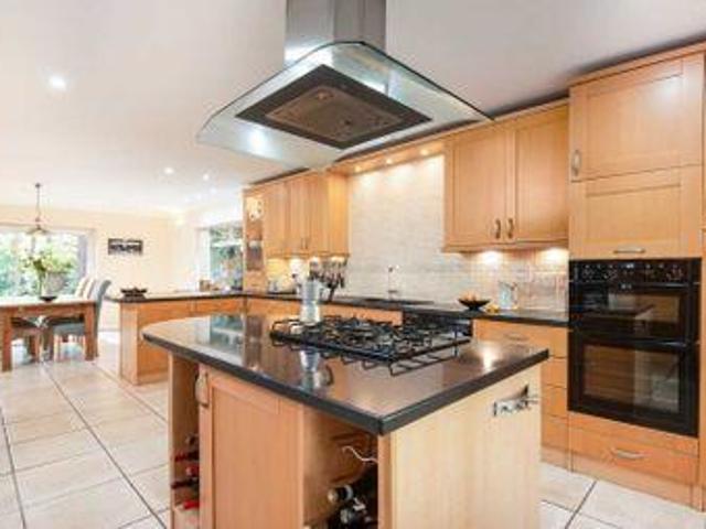 House for sale in Crowthorne