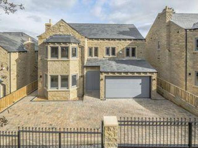 House for sale in Batley, West Yorkshire