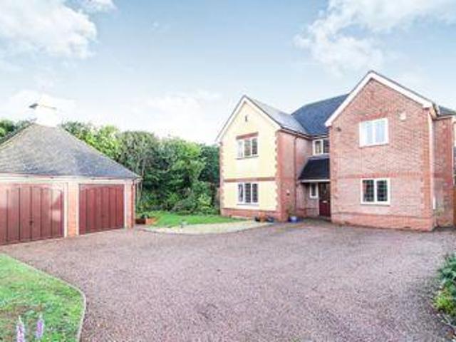 House for sale in Bromsgrove, Worcestershire
