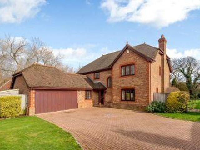 House for sale in Horsham, West Sussex