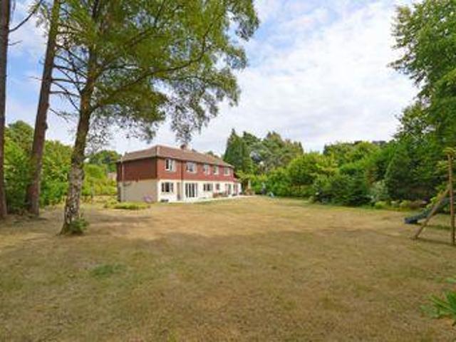House for sale in Fole, Surrey