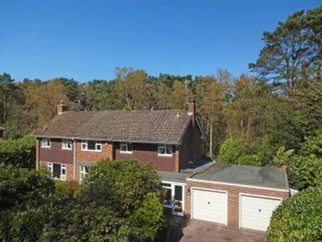 House for sale in Fole, Surrey