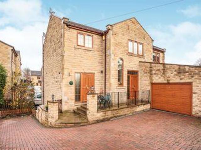 House for sale in Mirfield, West Yorkshire
