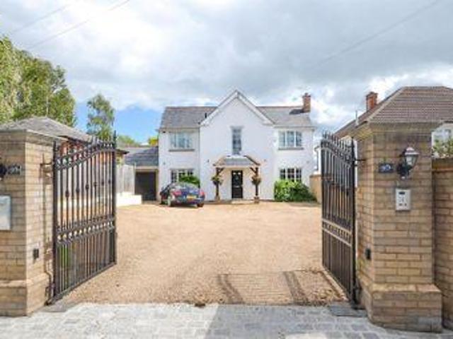 House for sale in Navestock Side