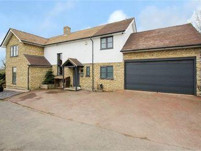 House for sale in Northampton, Northamptonshire