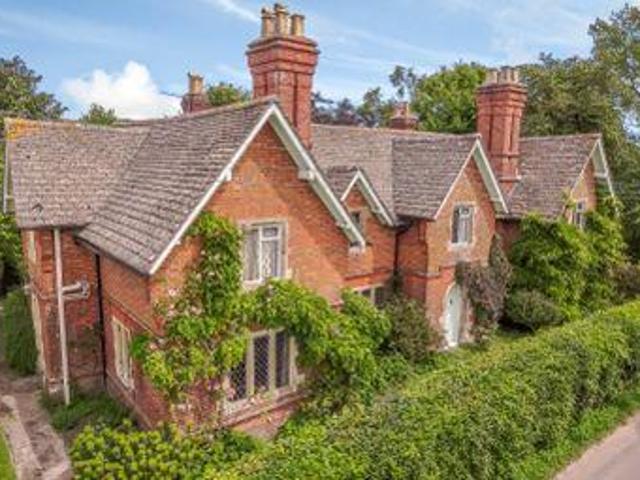 House for sale in Devizes, Wiltshire