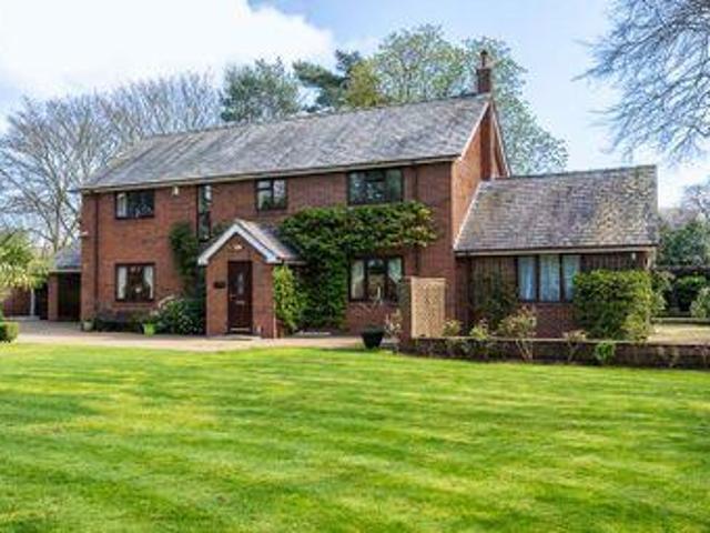House for sale in Roby Mill, Lancashire