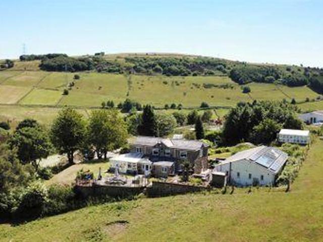 House for sale in Halifax, Calderdale