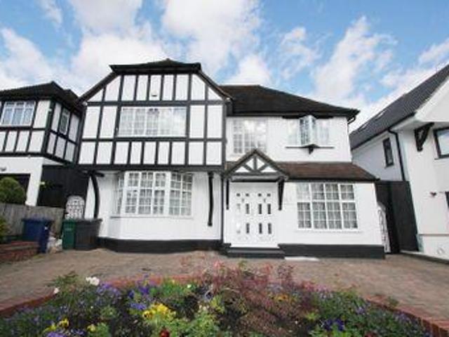 House for sale in Edgware, Greater London