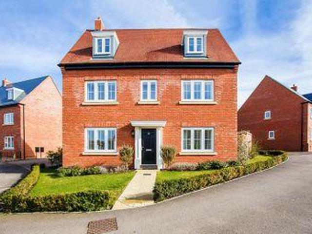 House for sale in Buckingham, Buckinghamshire