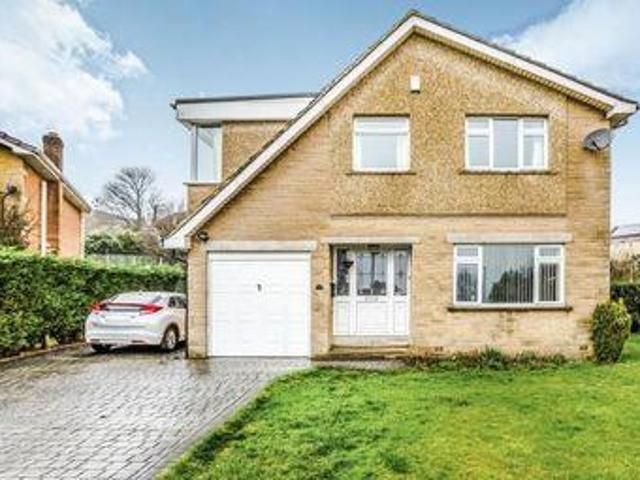 House for sale in Huddersfield, West Yorkshire