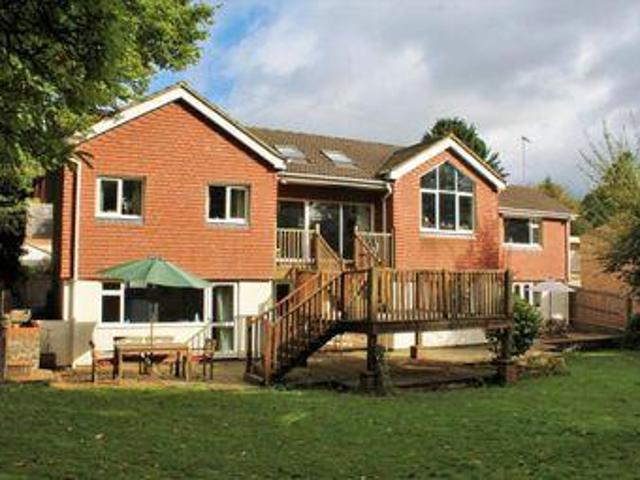 House for sale in Fole, Surrey