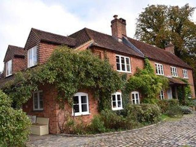 House for sale in Heol-las, Surrey