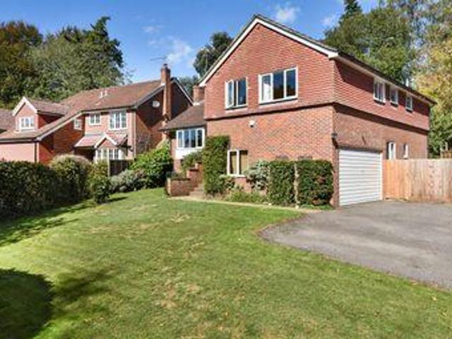 House for sale in Fole, Surrey