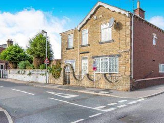 House for sale in Ossett, West Yorkshire