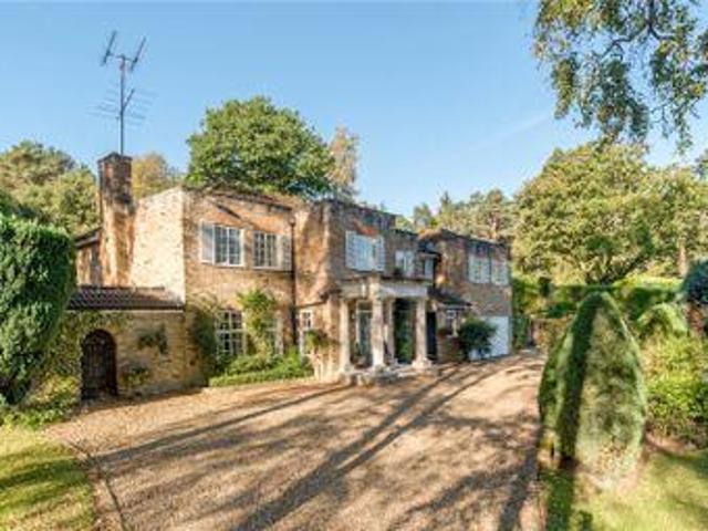 House for sale in Fole, Surrey