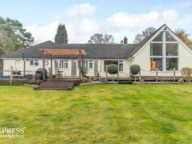House for sale in Tadworth, Reigate and Banstead
