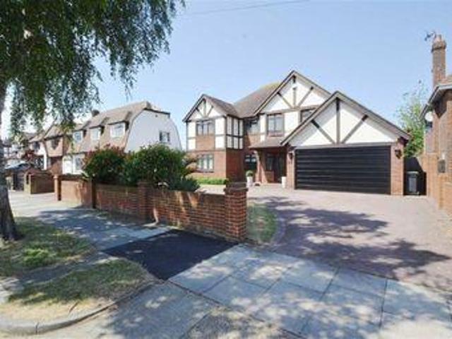 House for sale in Alton Barnes