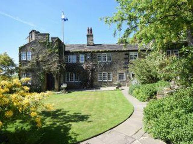 House for sale in Halifax, Calderdale