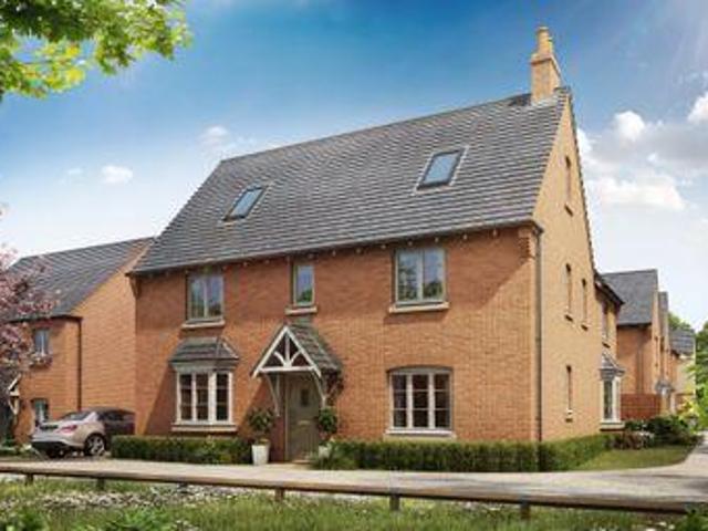 House for sale in Froggatt, East Midlands