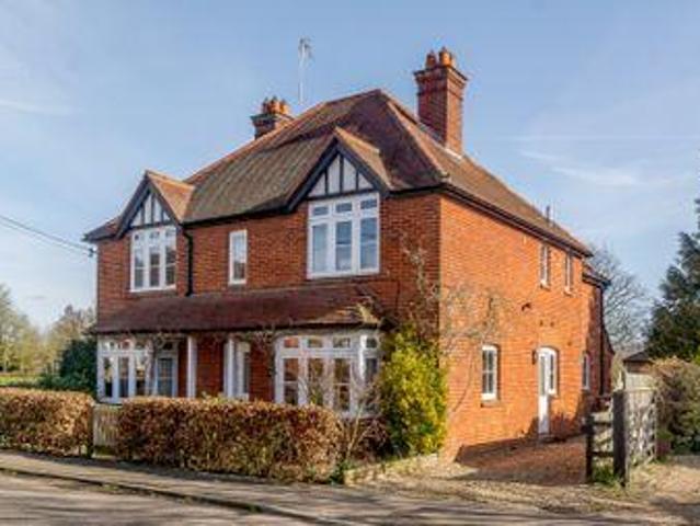 House for sale in Hook, Hart