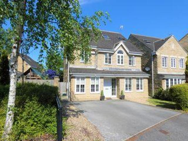 House for sale in Huddersfield, Kirklees