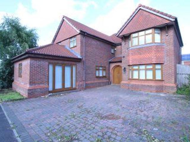House for sale in Widnes, Liverpool City Region