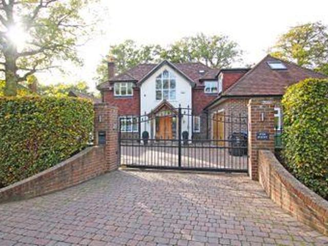 House for sale in West Byfleet, Woking