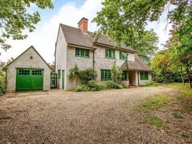 House for sale in West Byfleet, Woking