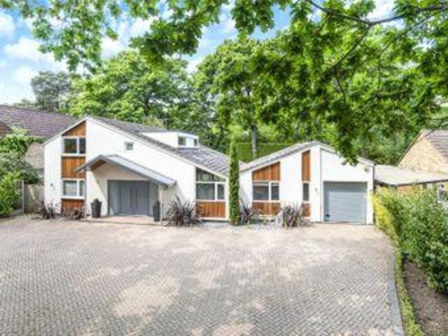House for sale in West Byfleet, Woking