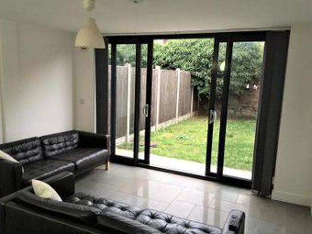 House for rent in Calderstones