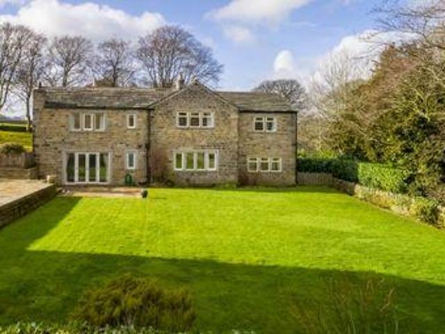 House for sale in Huddersfield, West Yorkshire