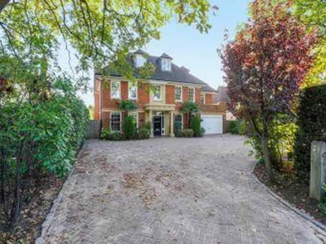 House for rent in Ashley Park, Surrey