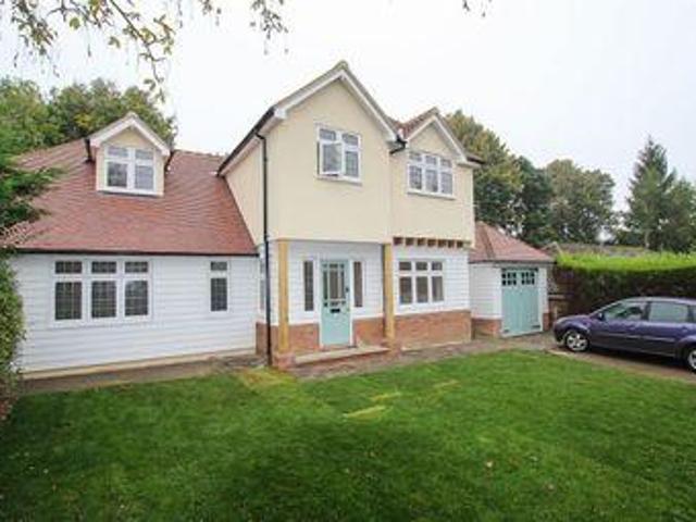 House for rent in Navestock Side