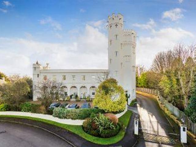 House for rent in Blackhills, Surrey