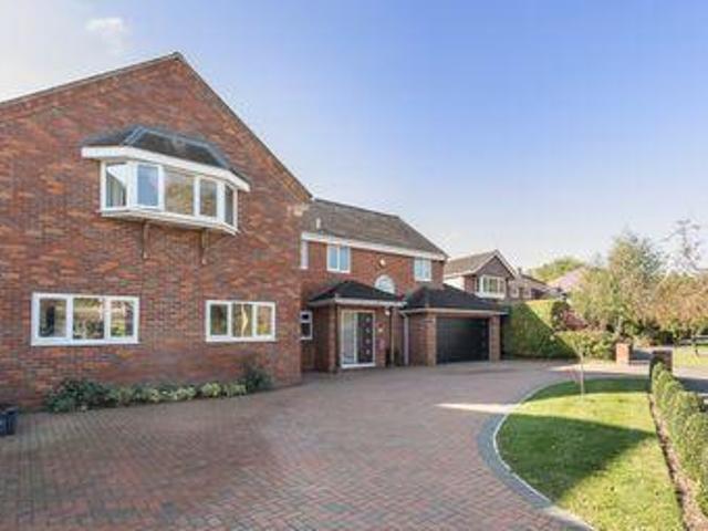 House for rent in Five Acres, Hertfordshire