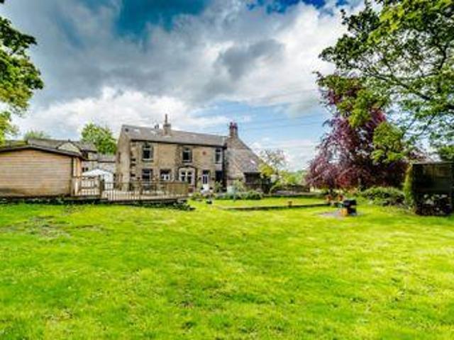 House for sale in Halifax, West Yorkshire