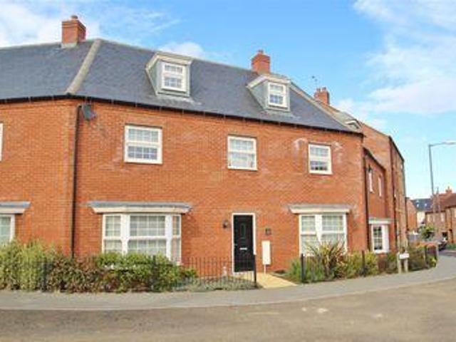House for sale in Buckingham, Buckinghamshire