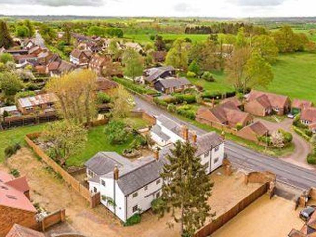 House for sale in Buckingham, Buckinghamshire