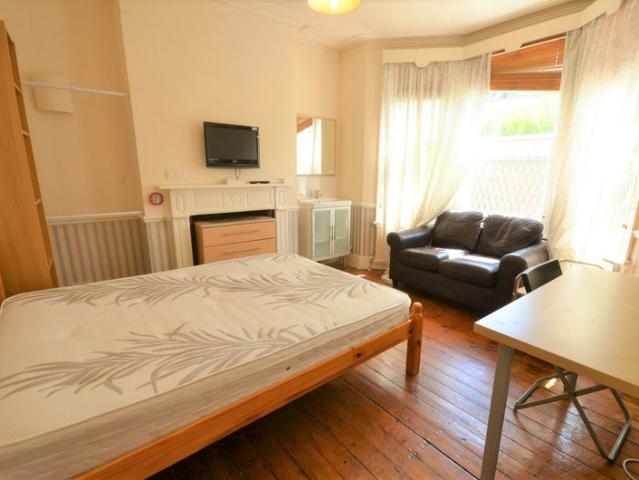 Apartment for rent in The Gardens, Greater London