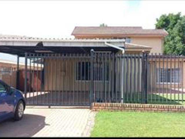 House for sale in Waterkloof, Gauteng