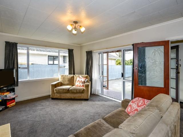 House for rent in Chaslands, Canterbury