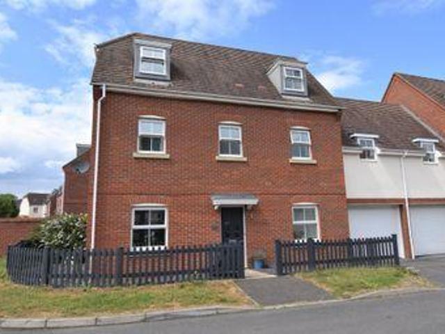 House for sale in Thatcham, West Berkshire
