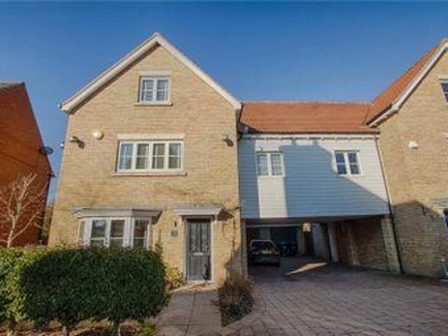 House for sale in Duton Hill