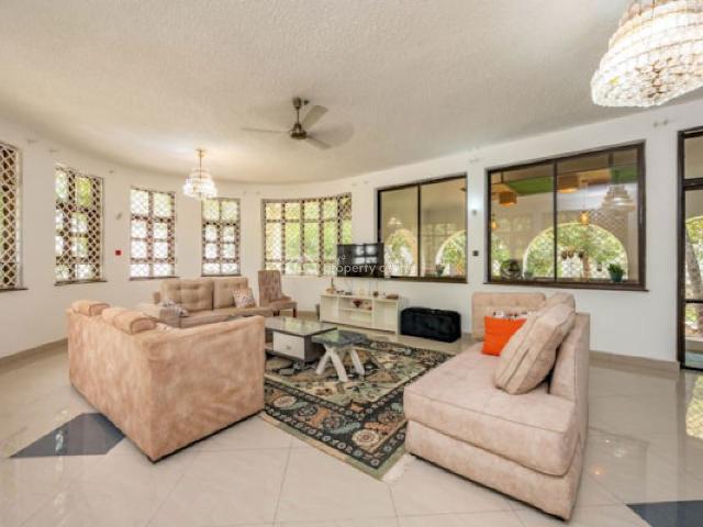 Townhouse for sale in Mombasa Road, Mombasa