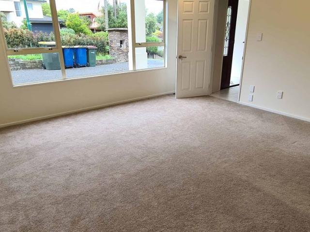 House for rent in Paremoremo