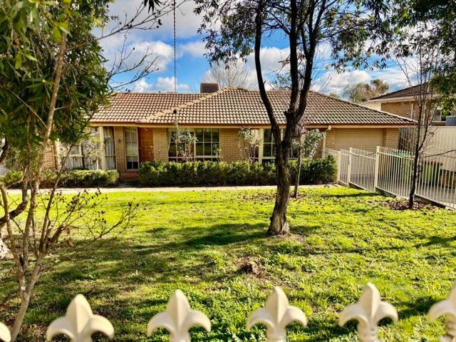 House for sale in Wahgunyah, Victoria