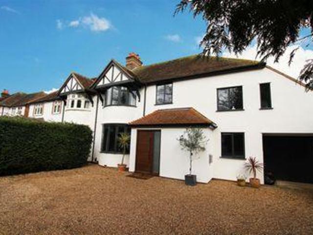 House for rent in Pouchen End, Hertfordshire